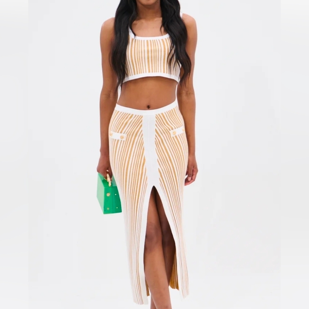 AKIRA 2PC SETStriped White and Tan Women's Skirt And Top SZ 1X